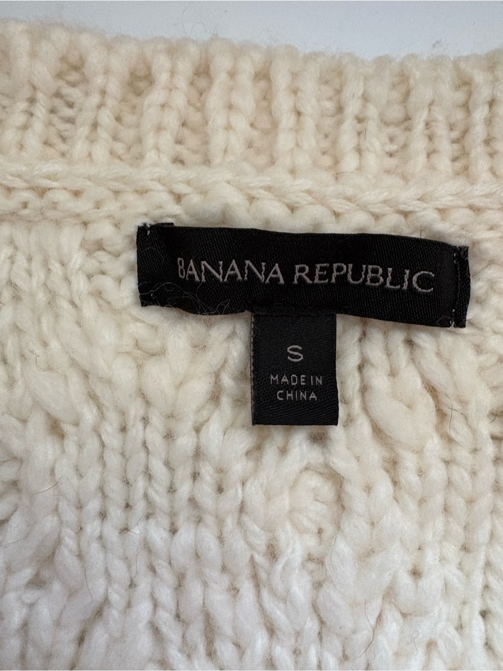 Banana Republic Cream Wool-Blend Cable-Knit Fisherman Sweater Size Small - Picture 5 of 9